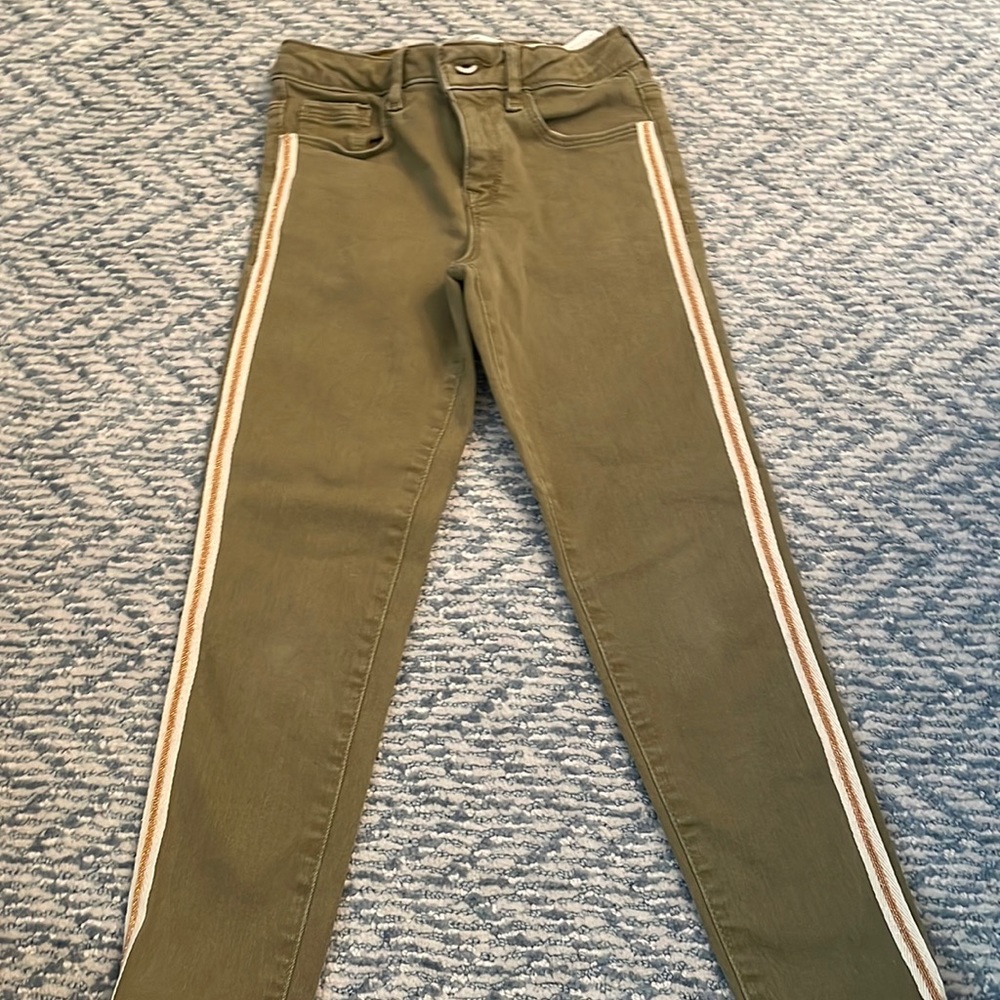 Zara girls size 6 olive green jeans with side detail stripe. Skinny fit.